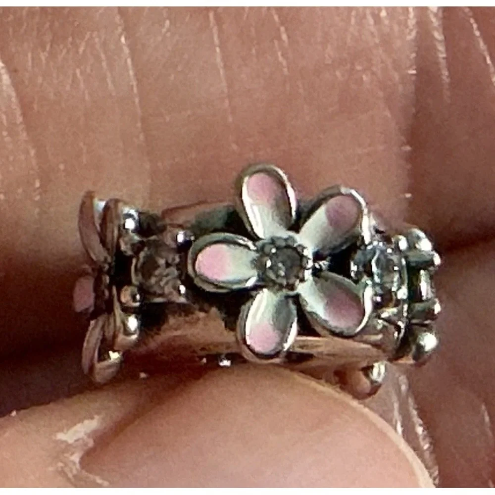 Pandora pink daisy